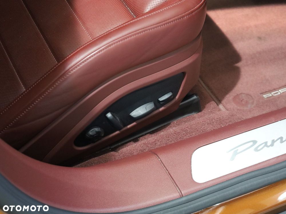 Porsche Panamera - 23