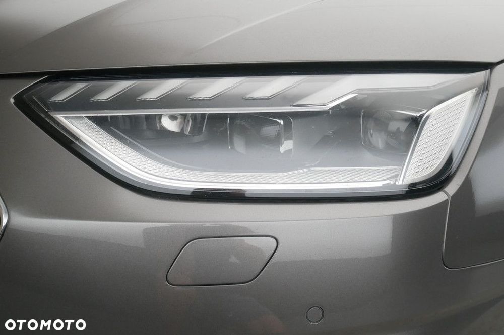 Audi A4 Limousine - 13