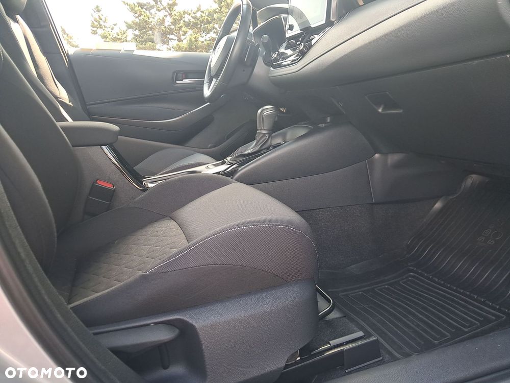 Toyota Corolla 2.0 Hybrid Comfort - 29