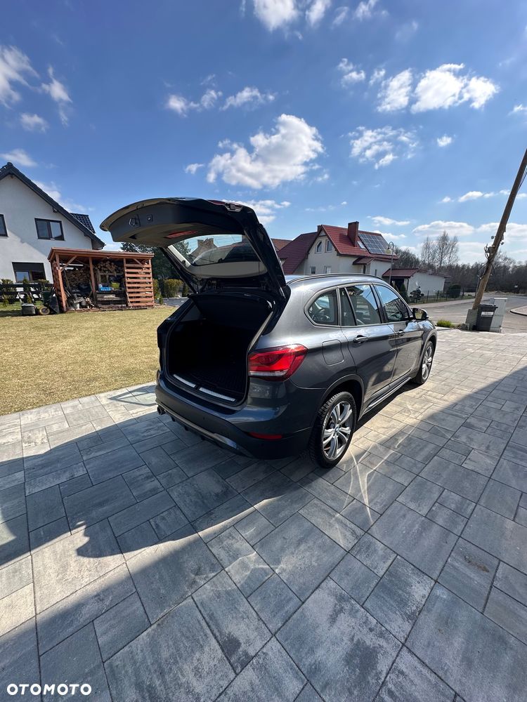 BMW X1 sDrive18i Sport Line - 17