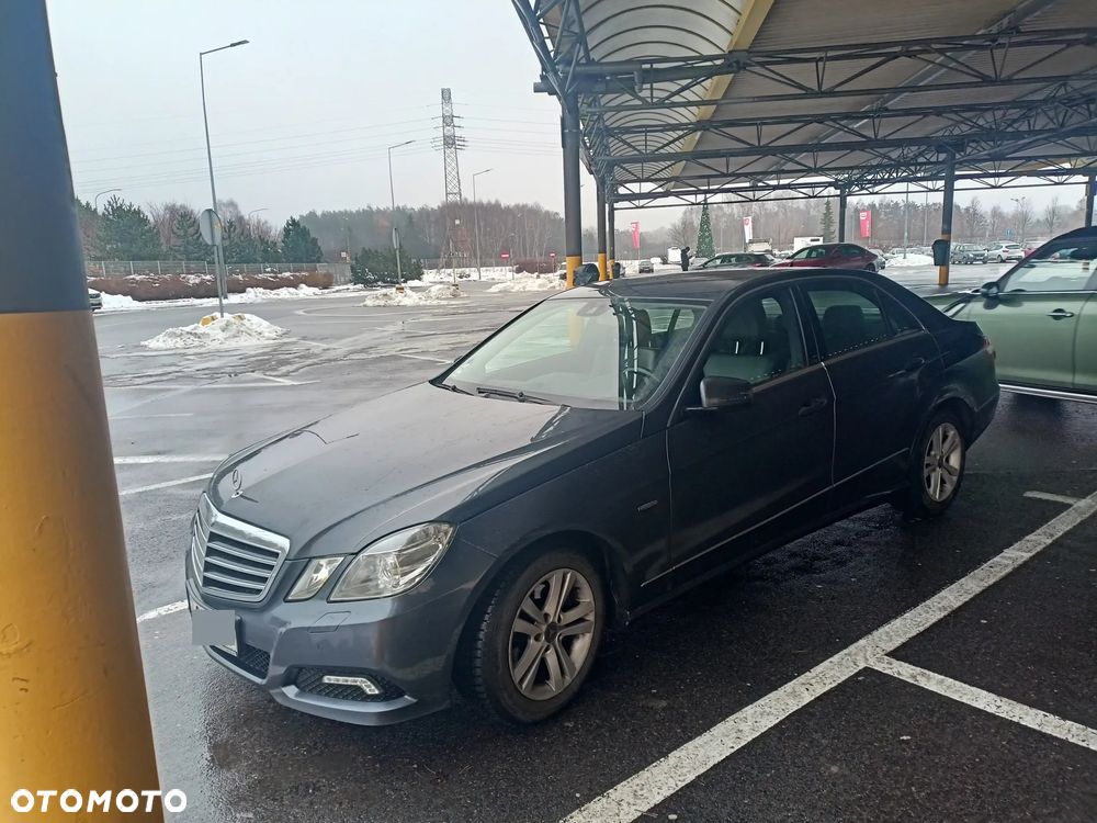 Mercedes-Benz Klasa E 200 CDI DPF BlueEFFICIENCY Automatik Avantgarde - 4