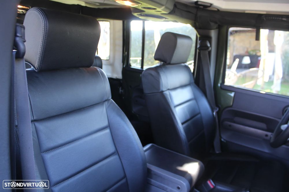 Jeep Wrangler 2.8 CRD ATX Sport - 31