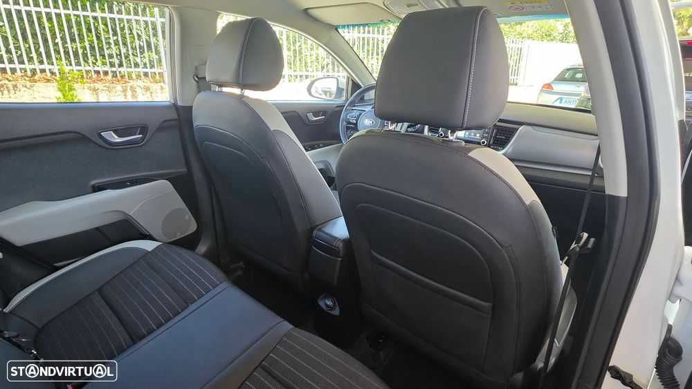 Kia Stonic 1.0 T-GDI 120 Spirit - 23