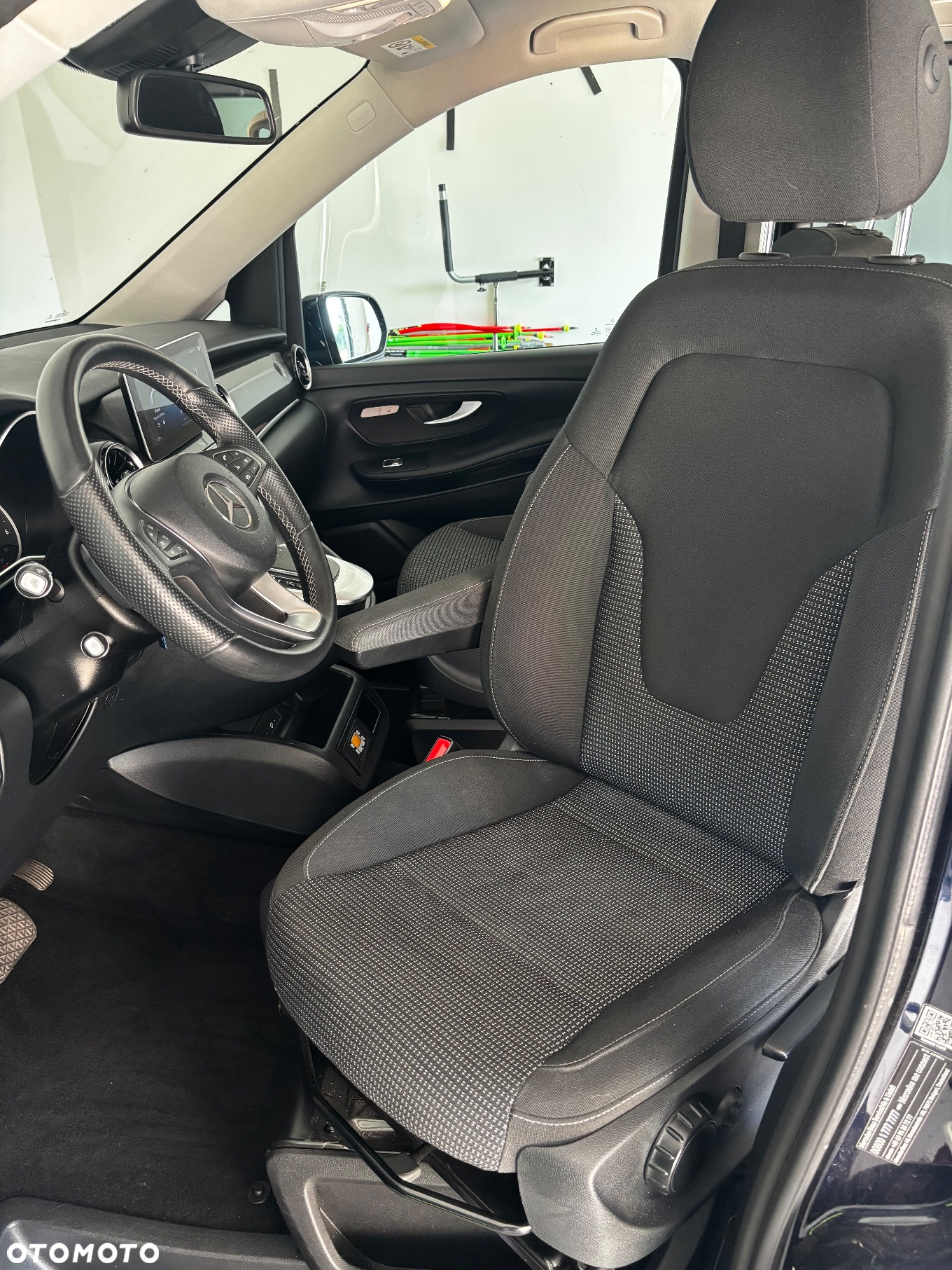 Mercedes-Benz Klasa V 250 d lang 4Matic 9G-TRONIC Style - 16