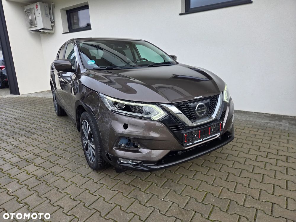 Nissan Qashqai - 1
