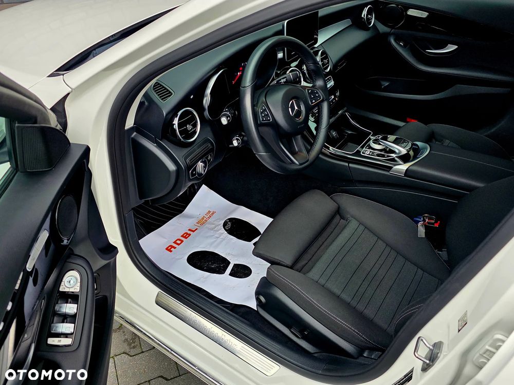 Mercedes-Benz Klasa C 200 7G-TRONIC Avantgarde - 17