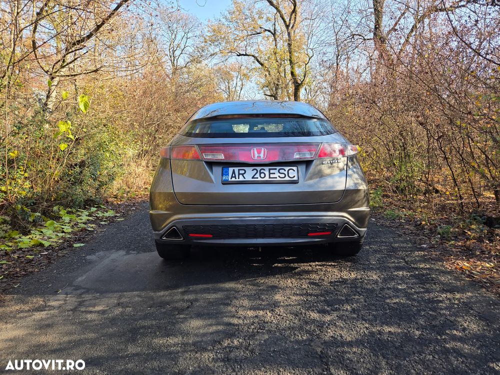 Honda Civic 1.8i Confort - 4