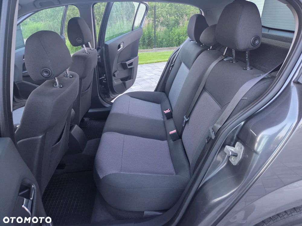 Opel Astra 1.6 Automatik Design Edition - 21