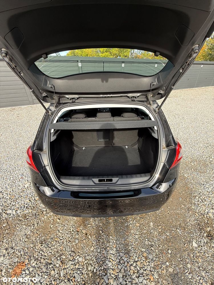 Peugeot 308 - 16