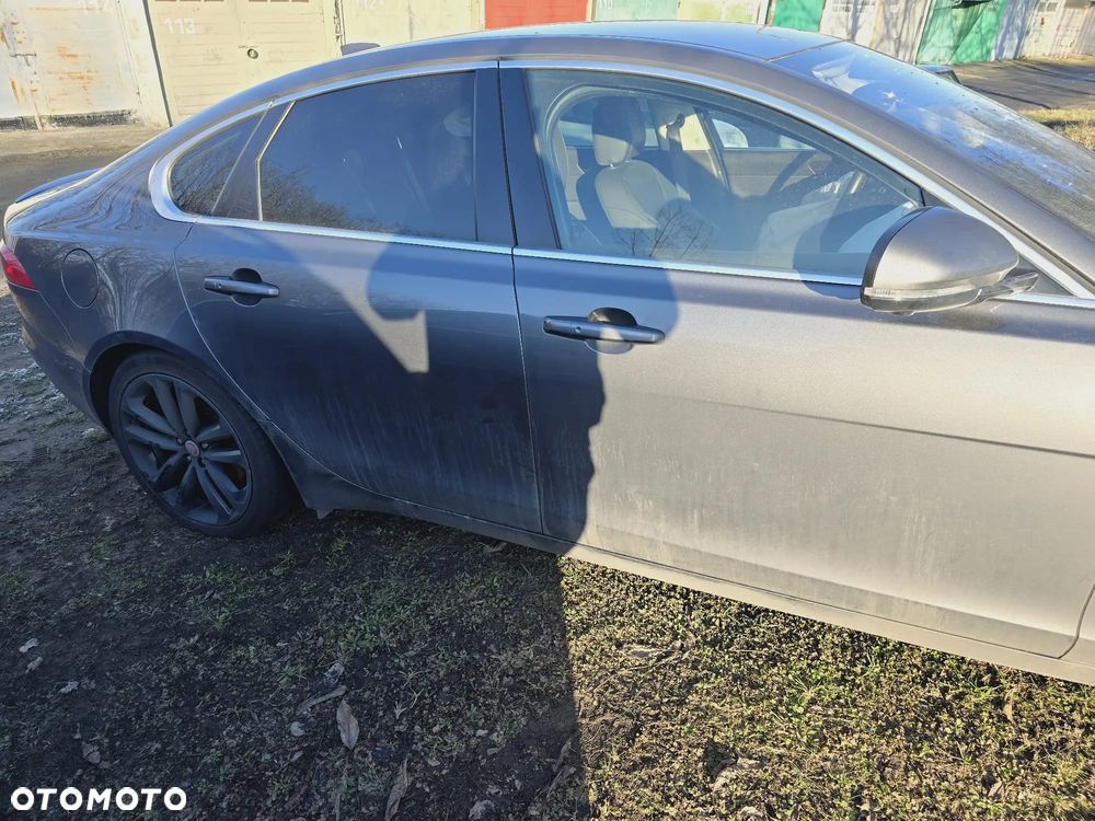 Jaguar XF 2.0 i4D Prestige - 38