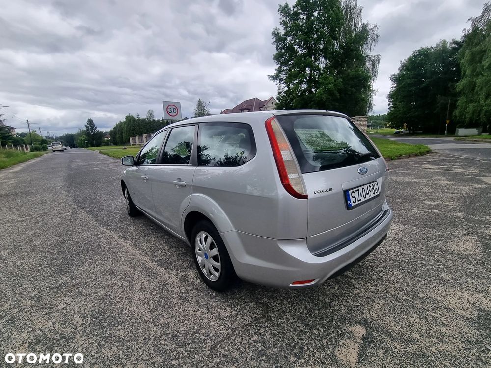 Ford Focus 1.6 TDCi Ambiente DPF - 13