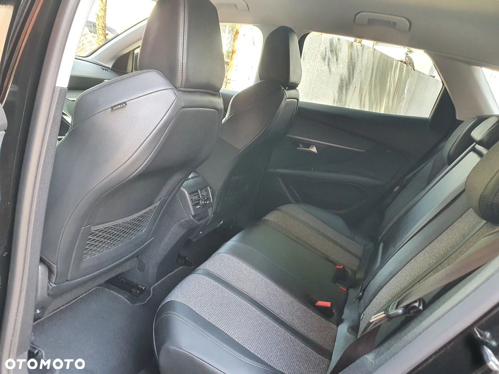Peugeot 3008 PureTech 130 Stop & Start GPF EAT8 Crossway - 13