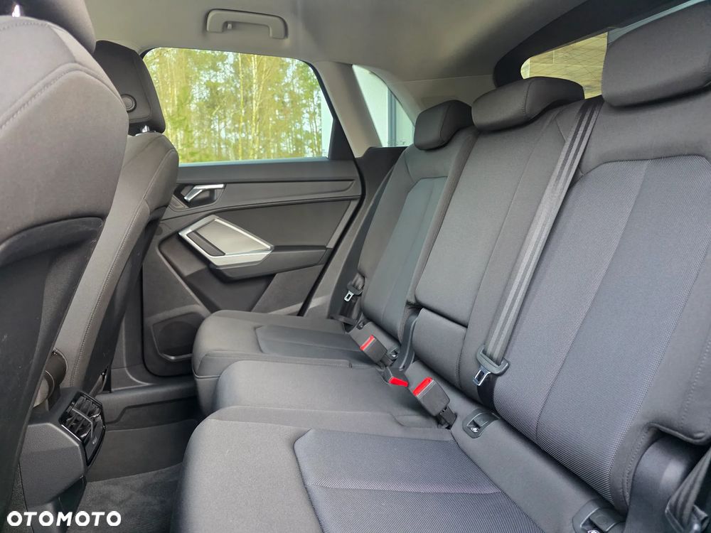 Audi Q3 35 TFSI S tronic - 32