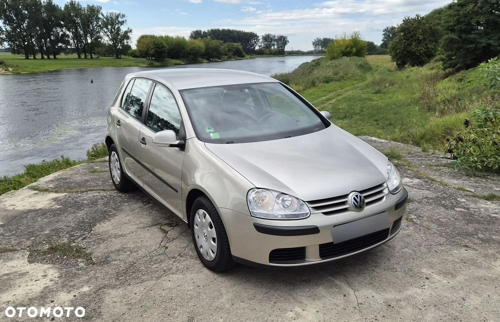 Volkswagen Golf - 2