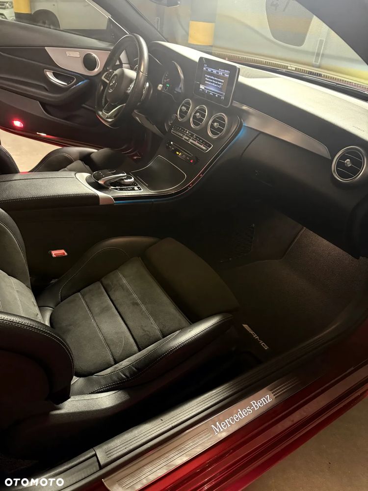 Mercedes-Benz Klasa C 300 9G-TRONIC AMG Line - 22