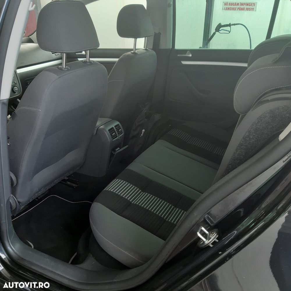 Volkswagen Golf - 13