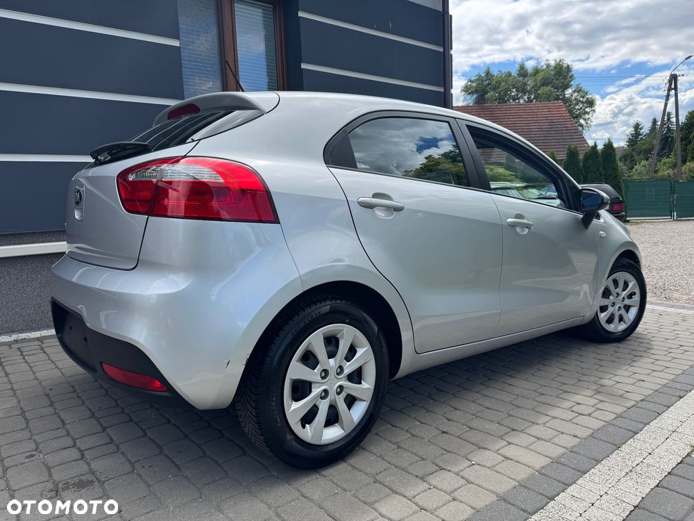 Kia Rio 1.2 Business Line - 13