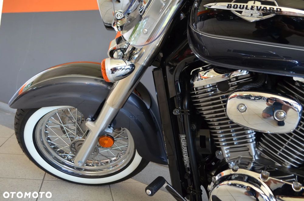 Suzuki VL 800 Volusia - Boulevard C50 - 24