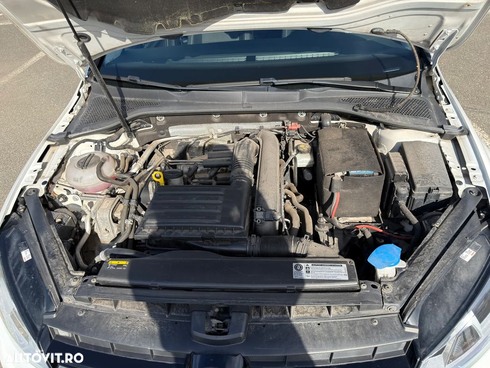 Volkswagen Golf - 40
