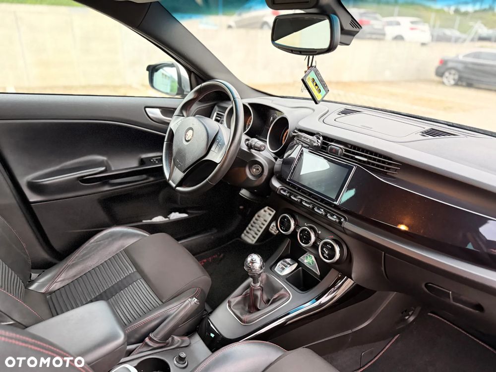 Alfa Romeo Giulietta 1.8 TBi 16V Quadrifoglio Verde - 21
