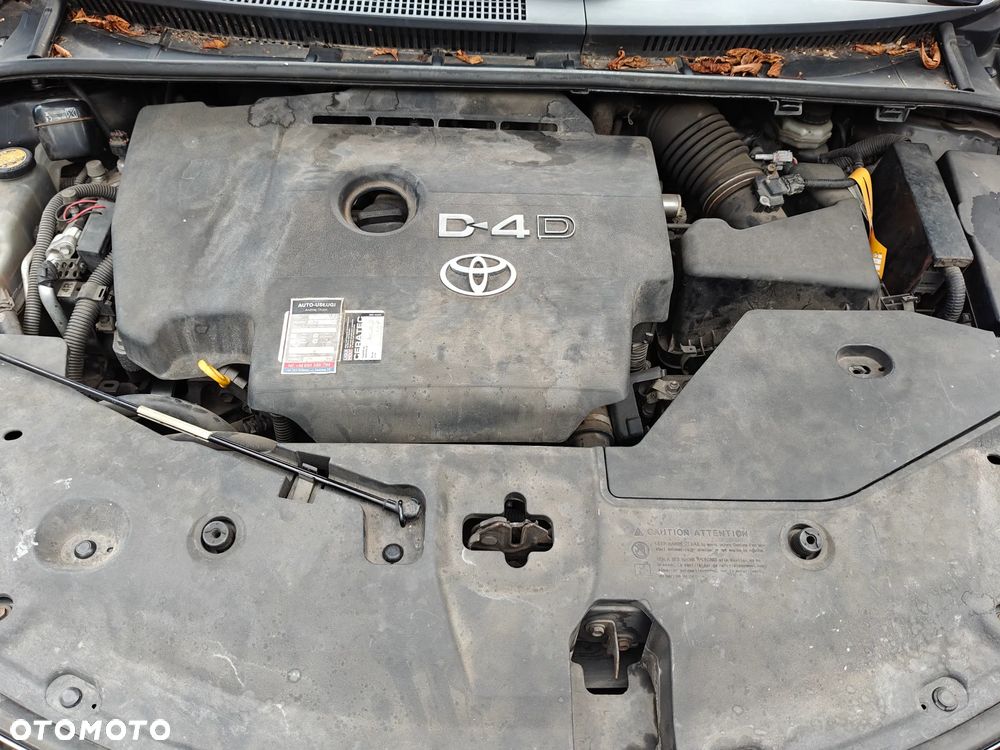 Toyota Avensis 2.0 D-4D Premium - 8