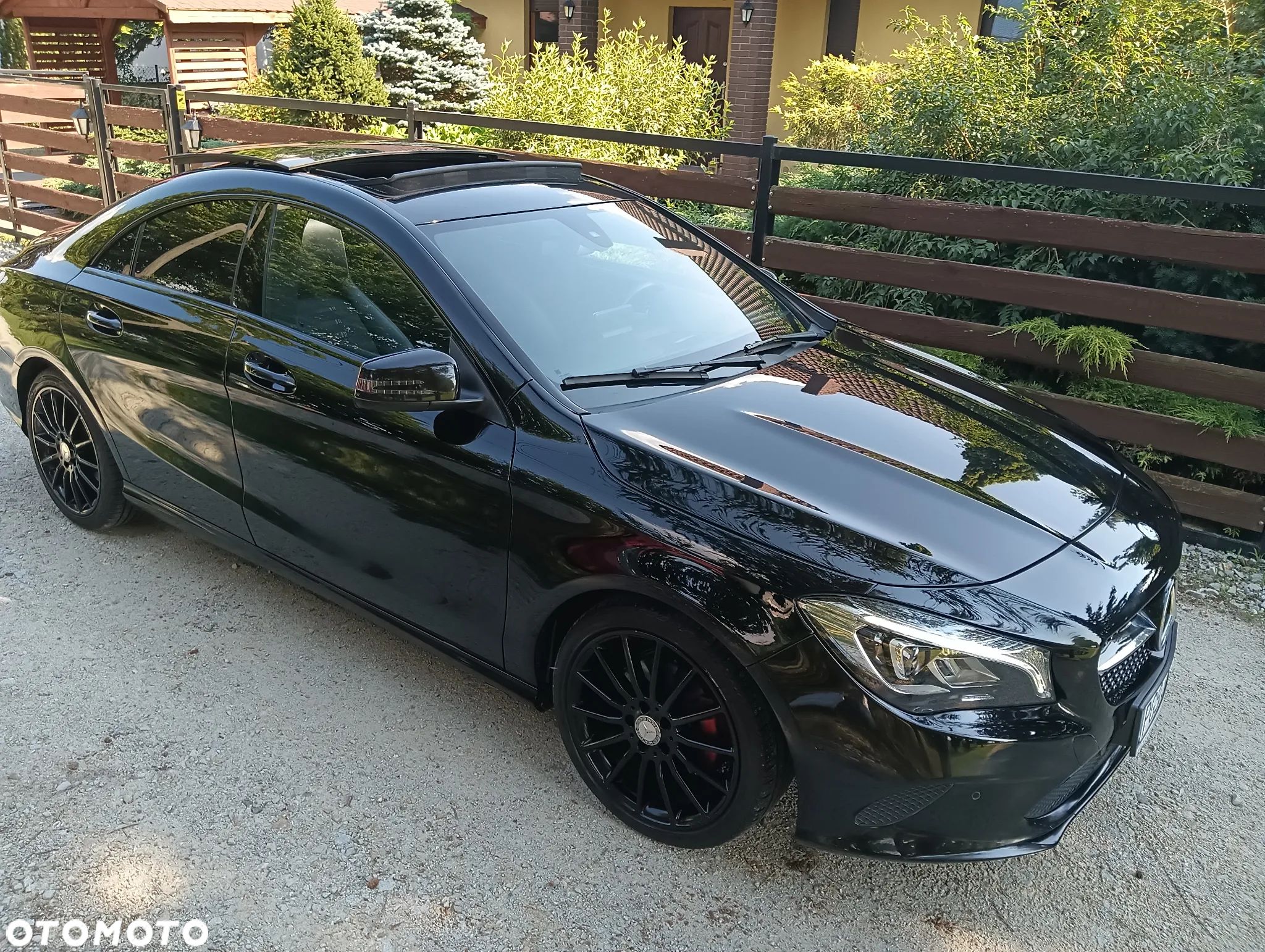Mercedes-Benz CLA 200 - 1