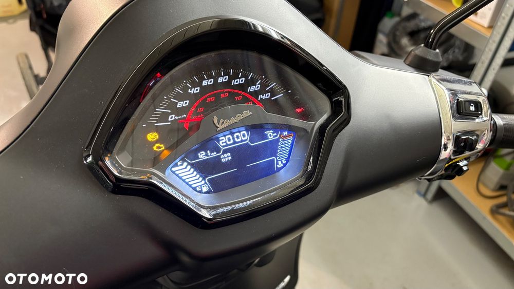 Vespa GTS - 7