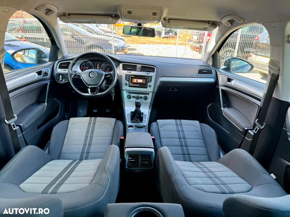 Volkswagen Golf 1.6 TDI BlueMotion Comfortline - 27