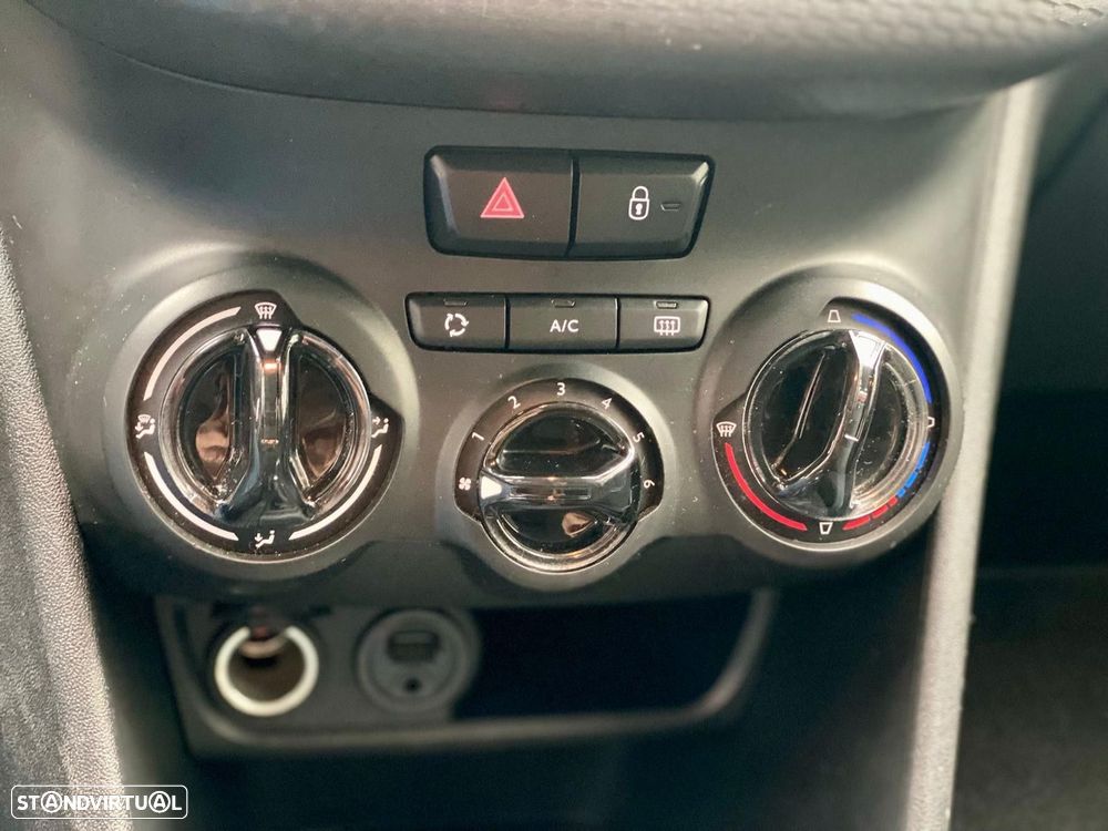 Peugeot 208 1.2 PureTech Style - 23