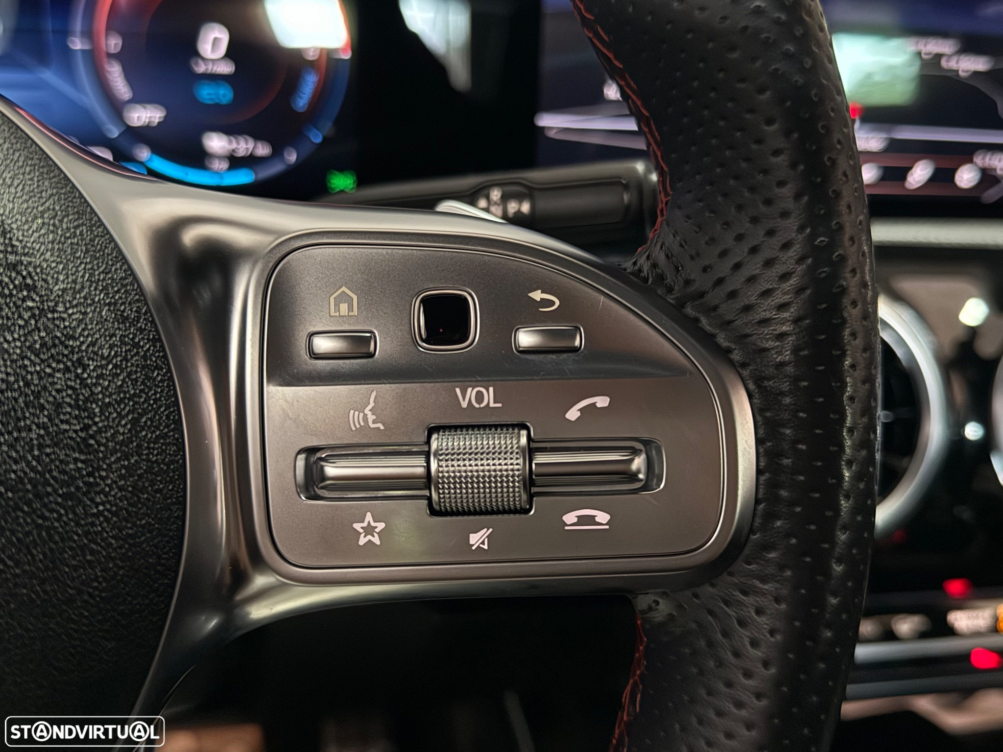 Mercedes-Benz A 250 e AMG Line - 10