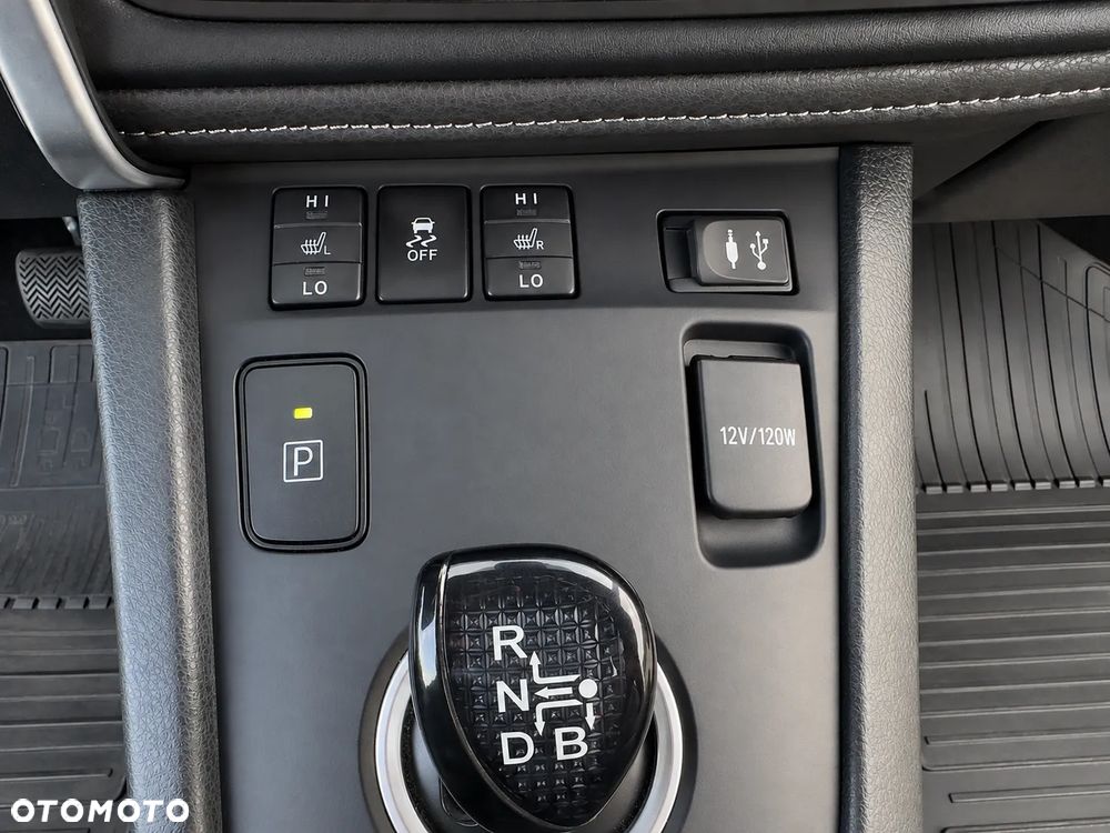 Toyota Auris - 30