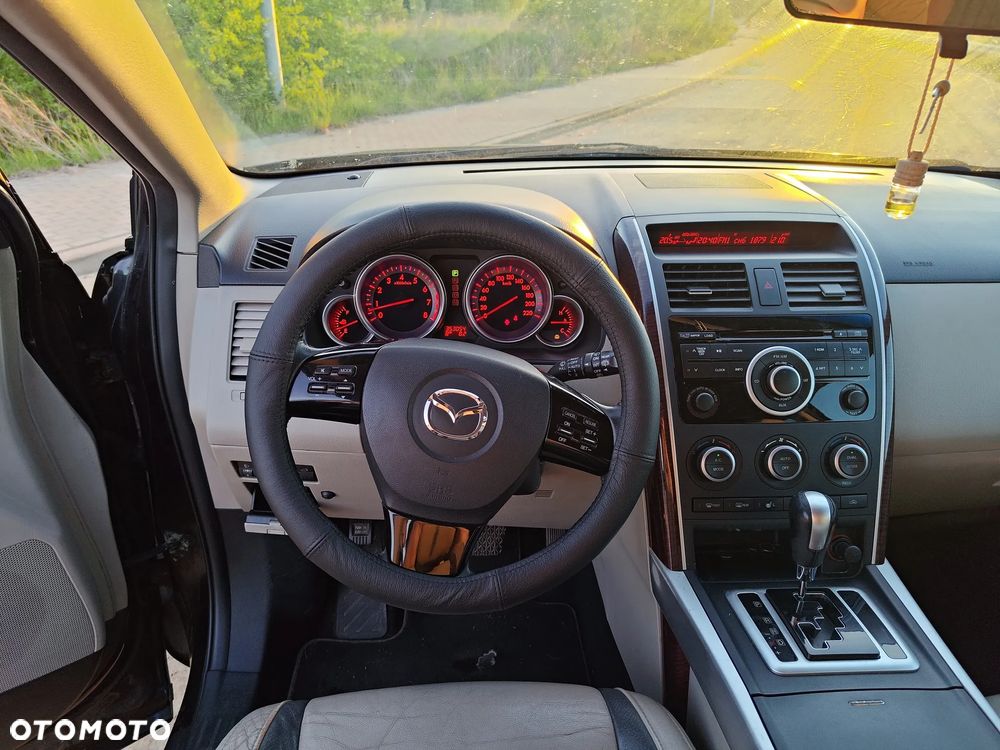 Mazda CX-9 - 16