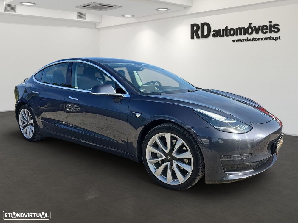 Tesla Model 3 - 2