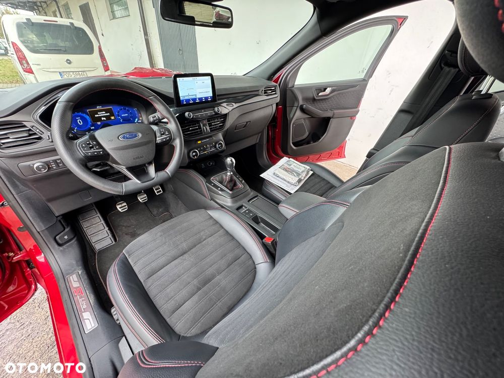 Ford Kuga 1.5 EcoBoost FWD ST-Line X - 18