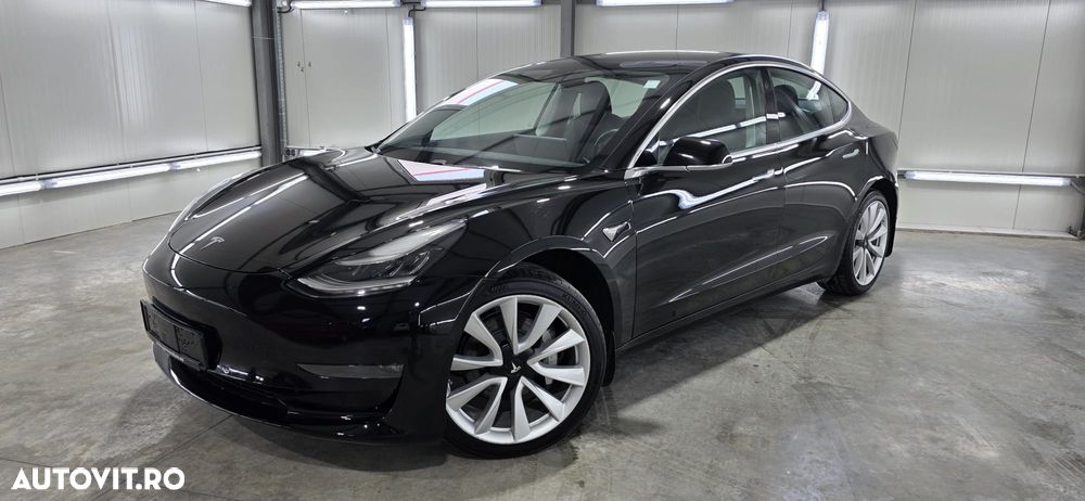 Tesla Model 3 - 13