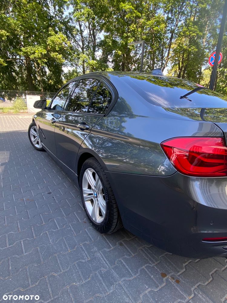 BMW Seria 3 328i Sport Line - 6