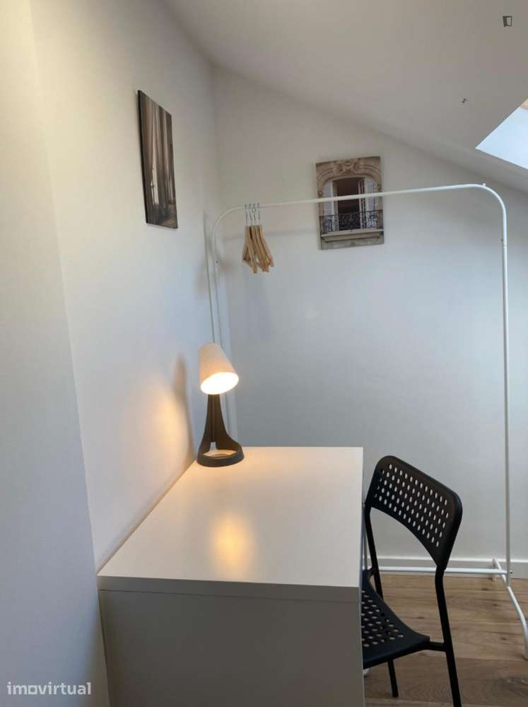Quarto - localizado em Benfica Lisbon - Grande imagem: 3/21