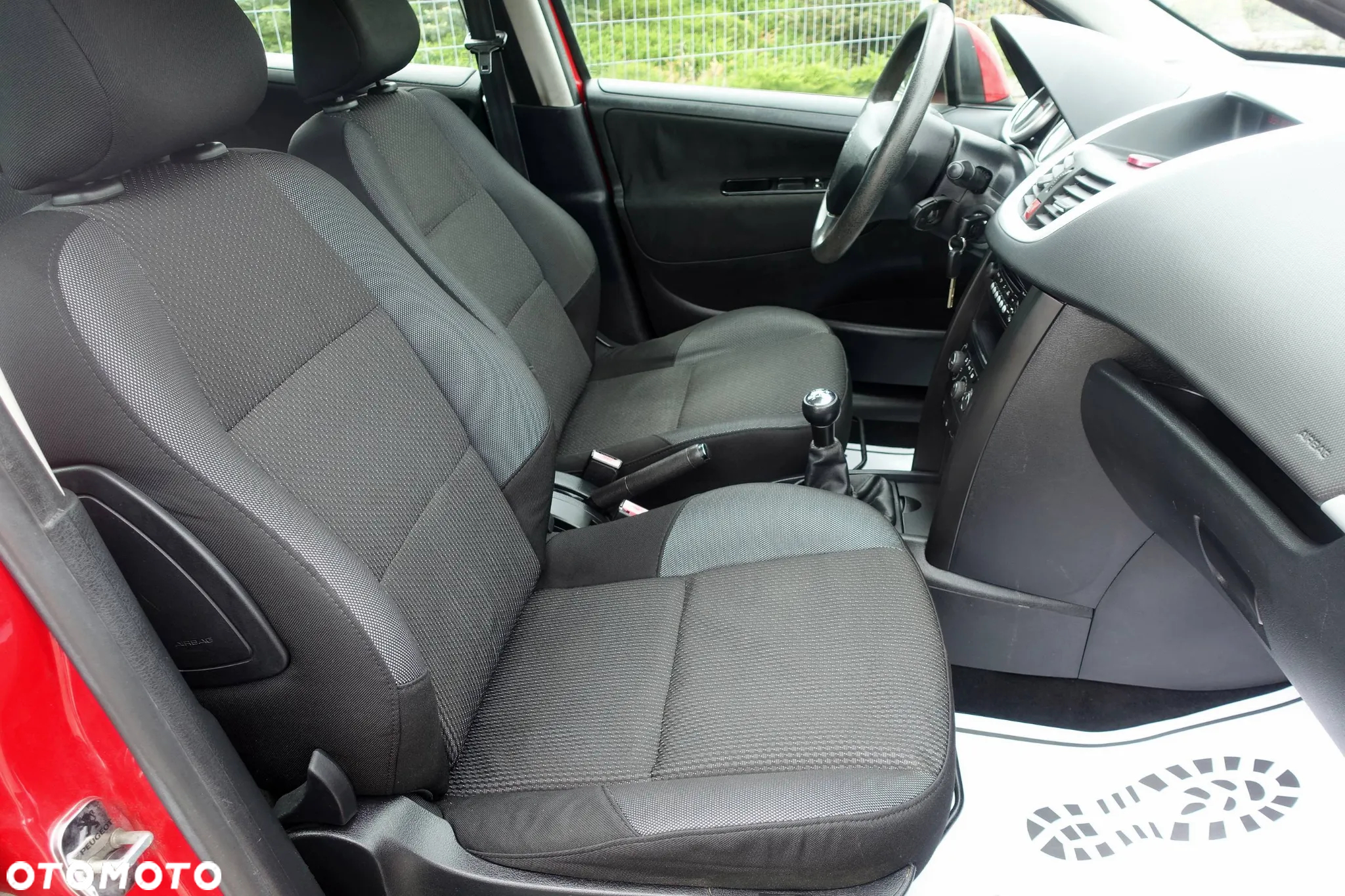 Peugeot 207 - 14