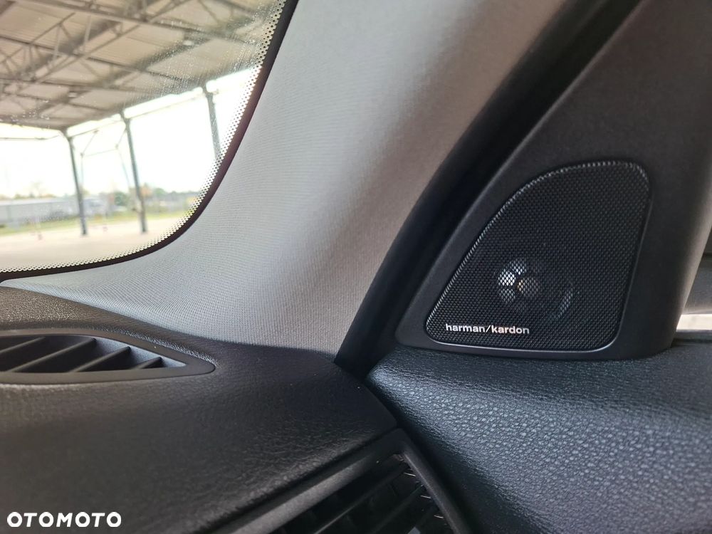 BMW X1 sDrive18d Sport Line - 21