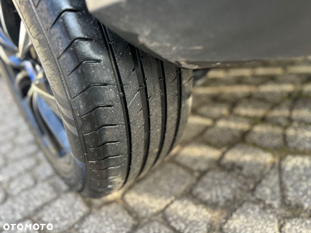 Ford Kuga 1.5 EcoBoost 2x4 Titanium - 36