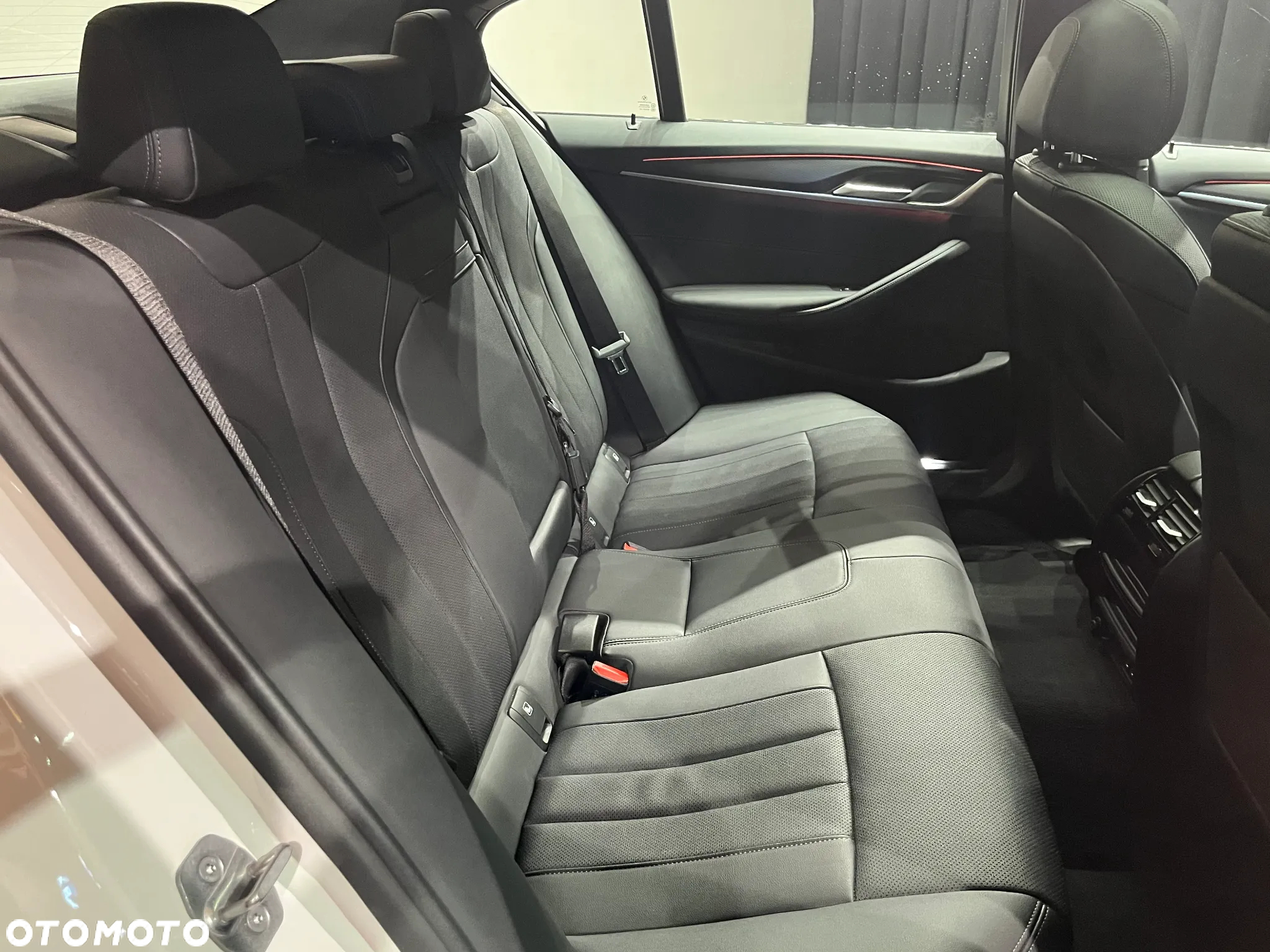 BMW Seria 5 520i mHEV M Sport sport - 13