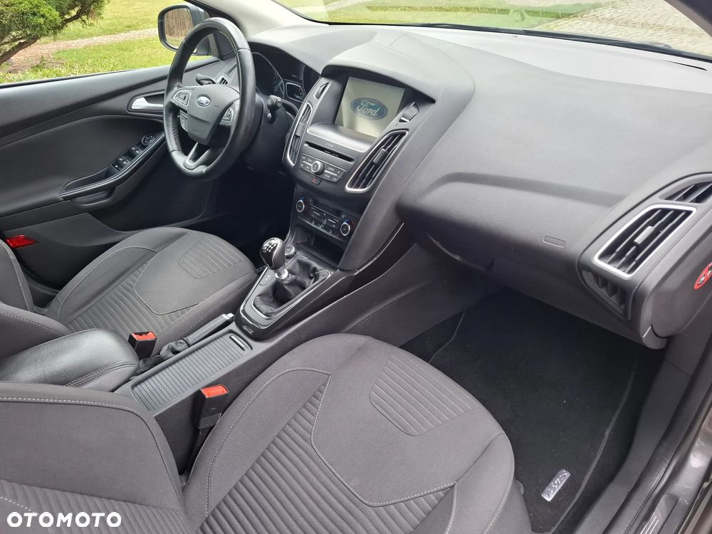 Ford Focus 1.0 EcoBoost Titanium - 18