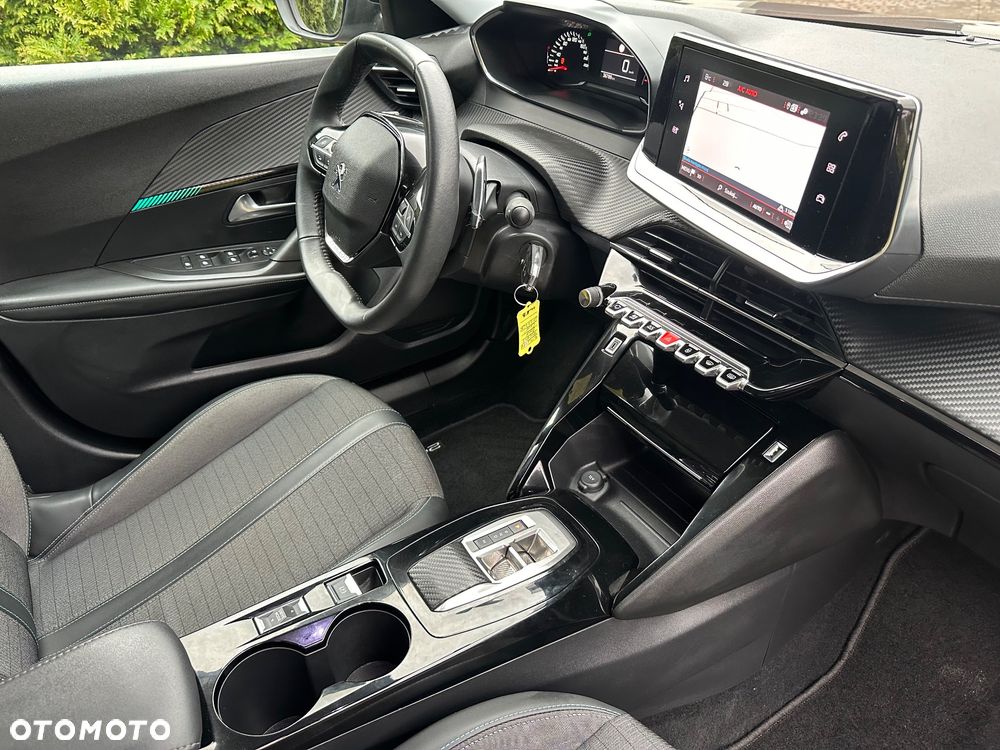 Peugeot 2008 PureTech 130 EAT8 Allure Pack - 26