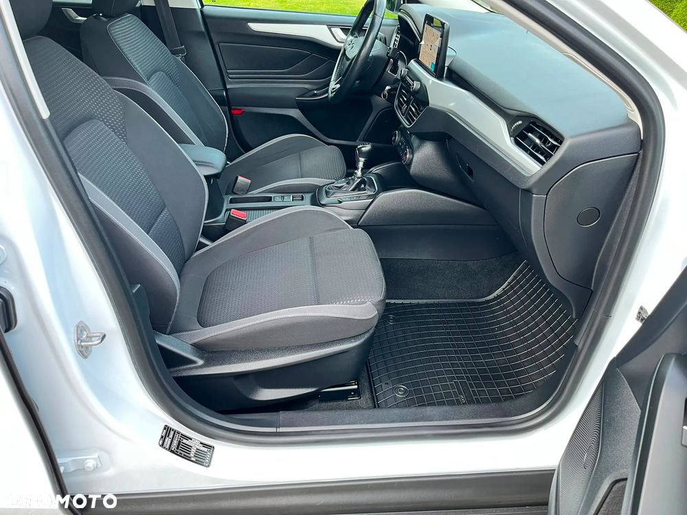 Ford Focus 1.5 EcoBlue Start-Stopp-System COOL&CONNECT - 30