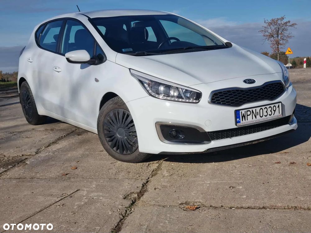Kia Ceed - 15