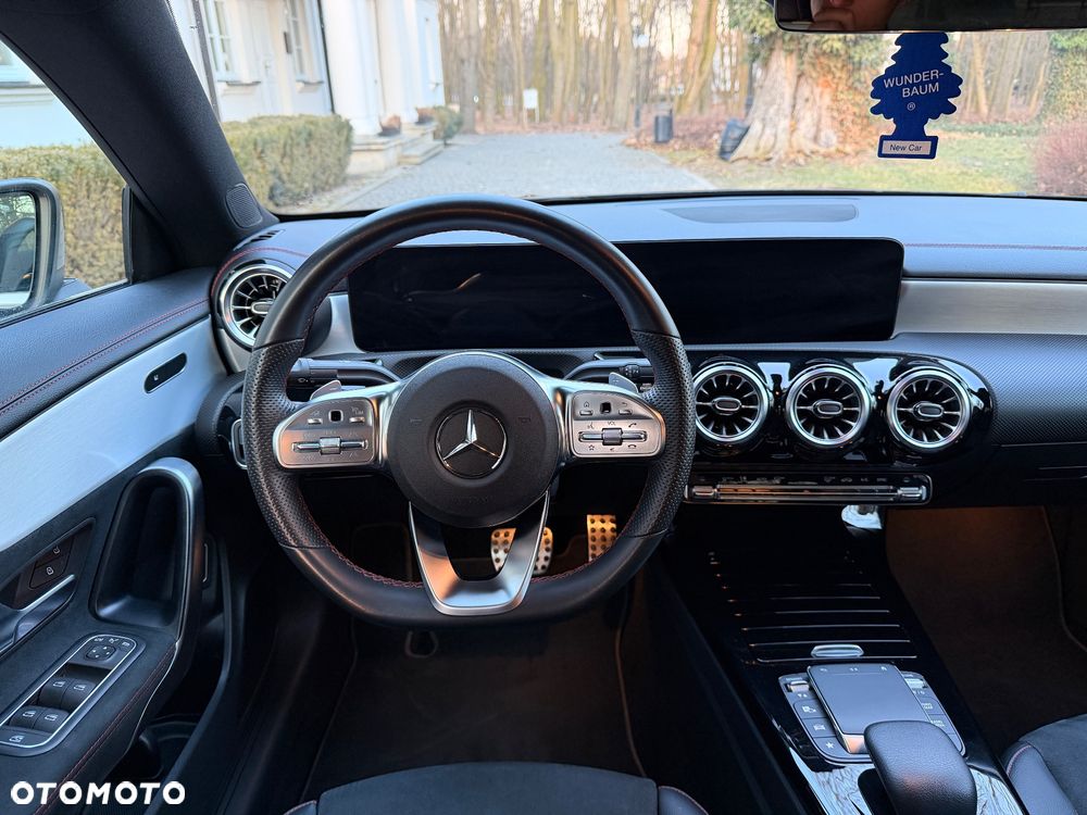 Mercedes-Benz CLA 200 AMG Line 7G-DCT - 24