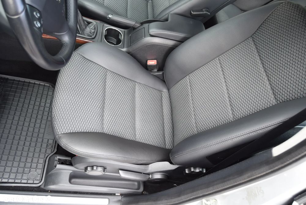Mercedes-Benz Klasa A 160 BlueEFFICIENCY Elegance Special Edition - 15