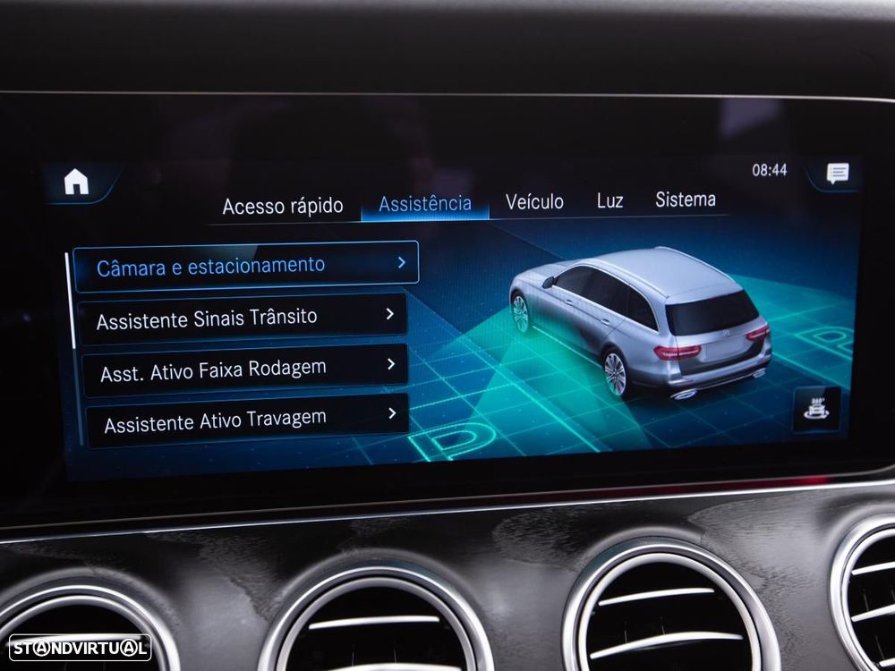 Mercedes-Benz E 300 de 9G-TRONIC AMG Line - 31