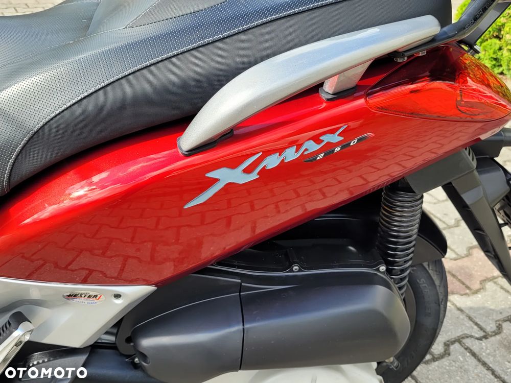 Yamaha X-max - 17
