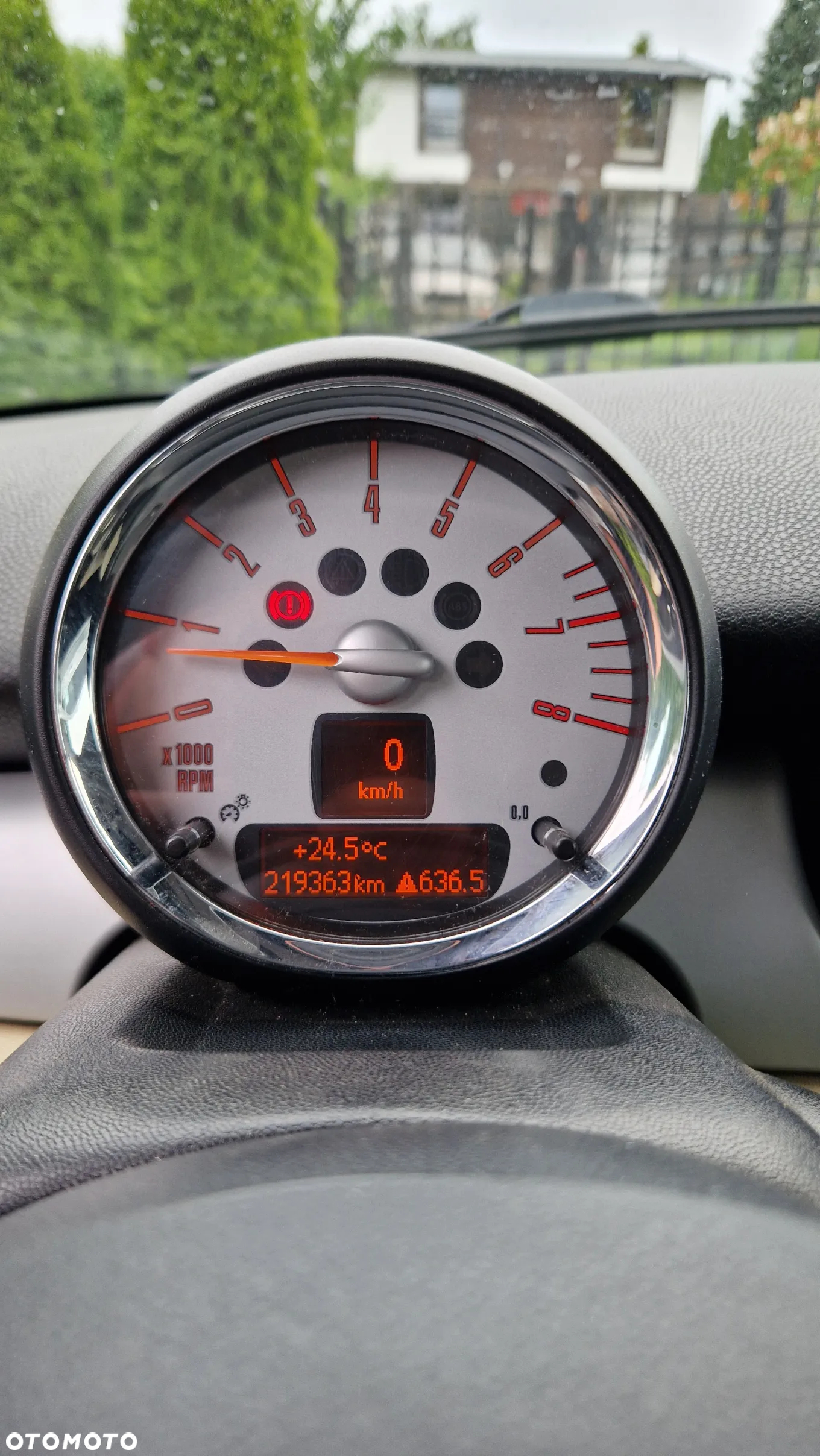 MINI ONE Standard - 16